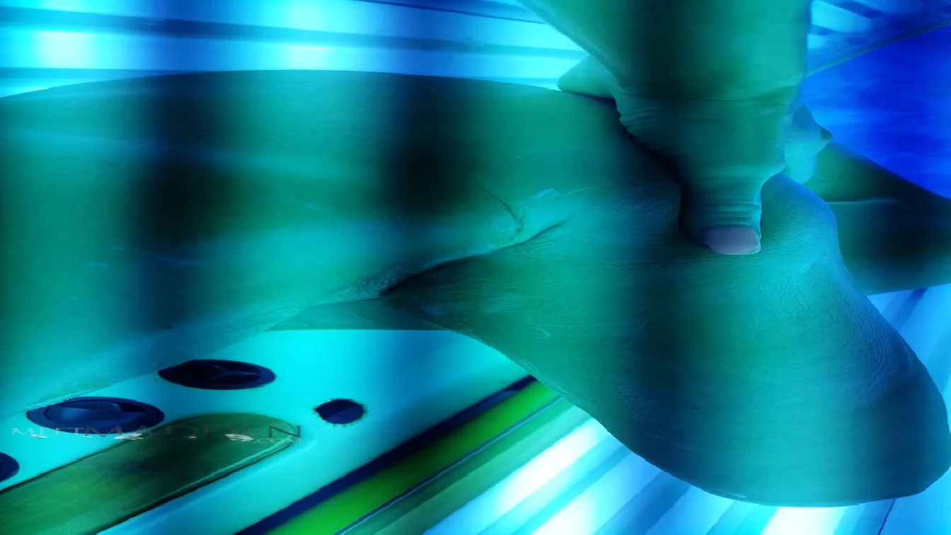 MeetMadden Tanning Bed XXX